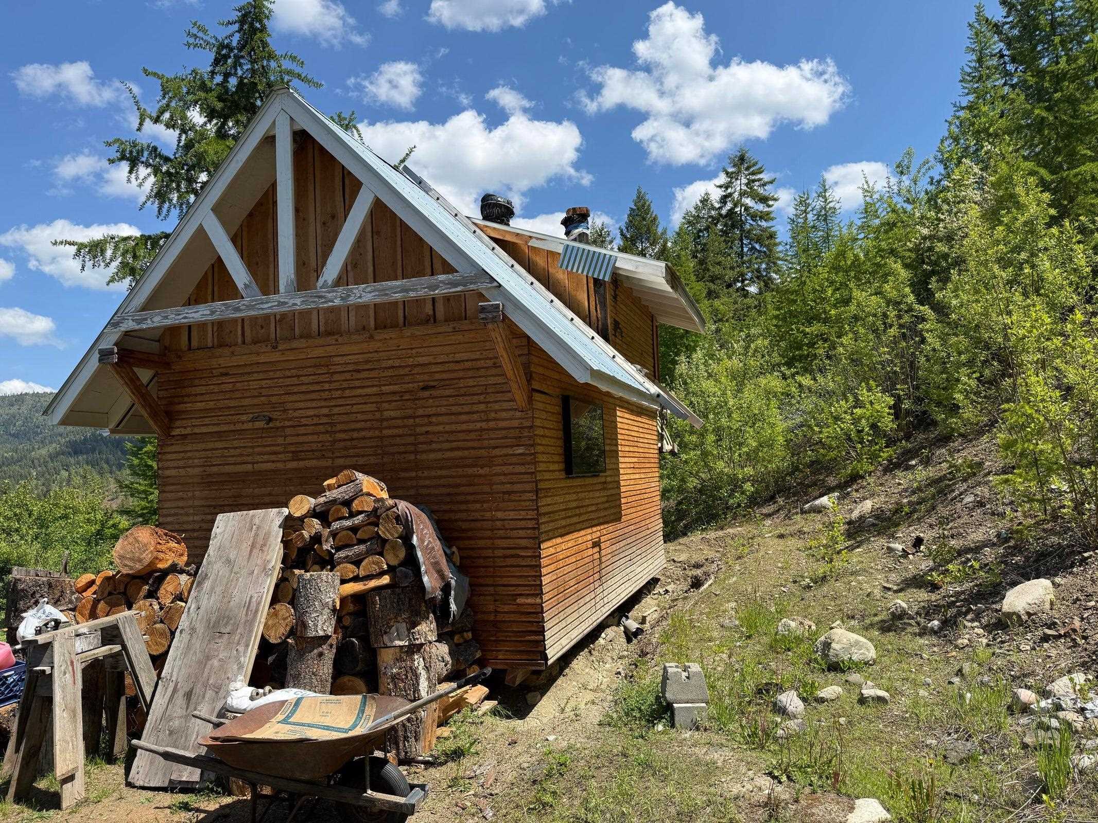 Property Photo: 3774-C Daisy Mine Rd WA 99167