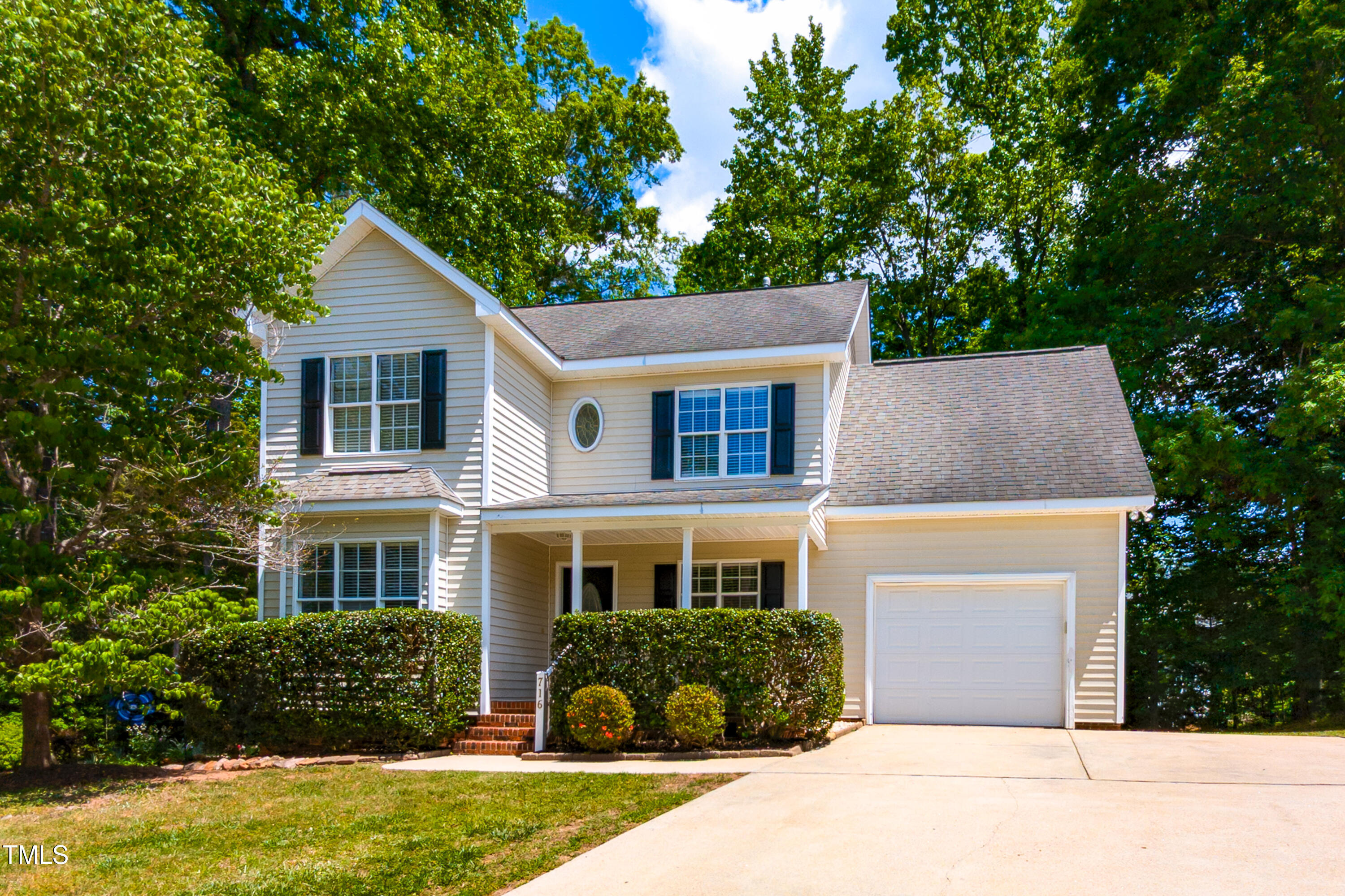 Property Photo: 716 Lakeview Avenue NC 27587
