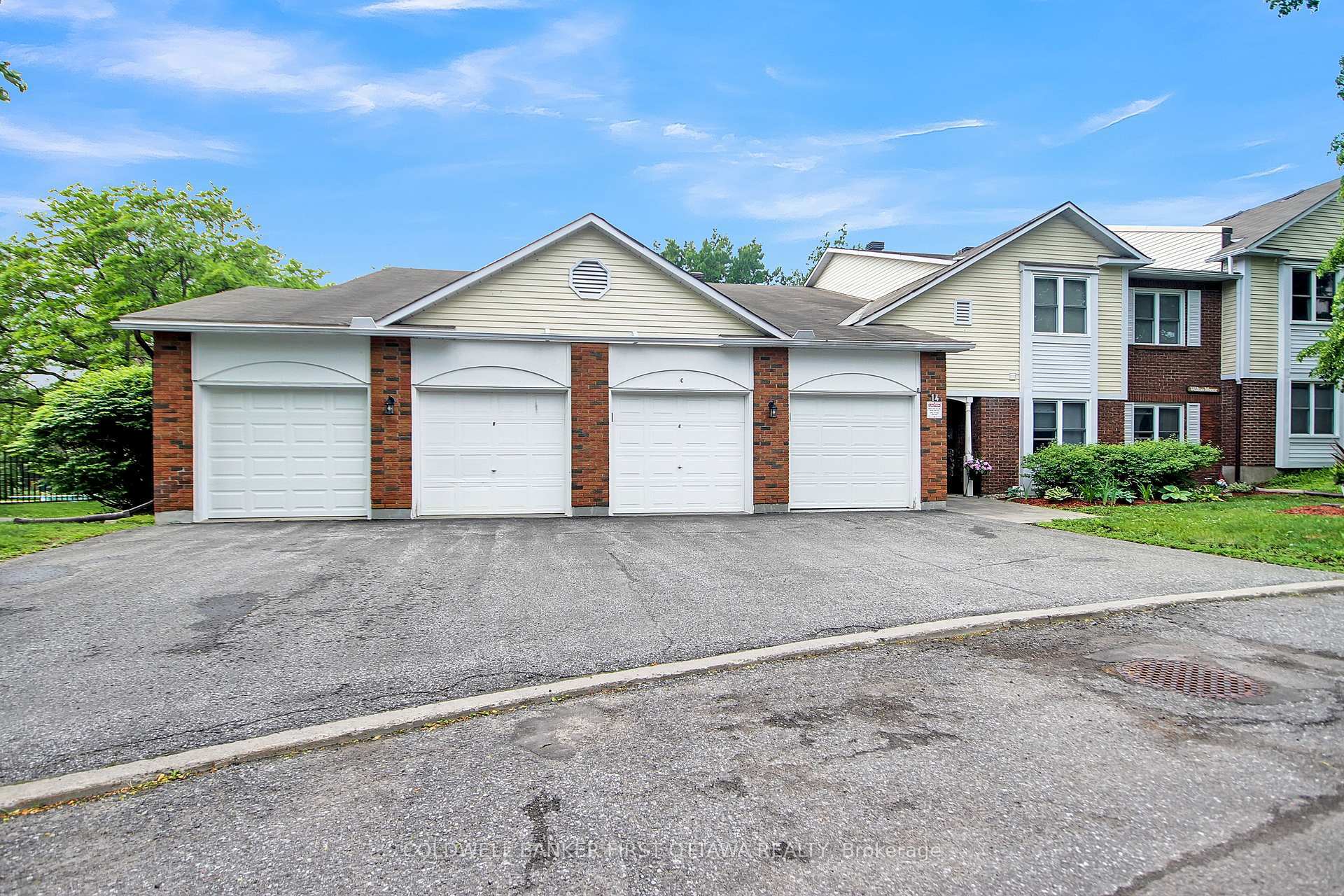 Property Photo: 14A Stonehill Court ON K2M 1E5