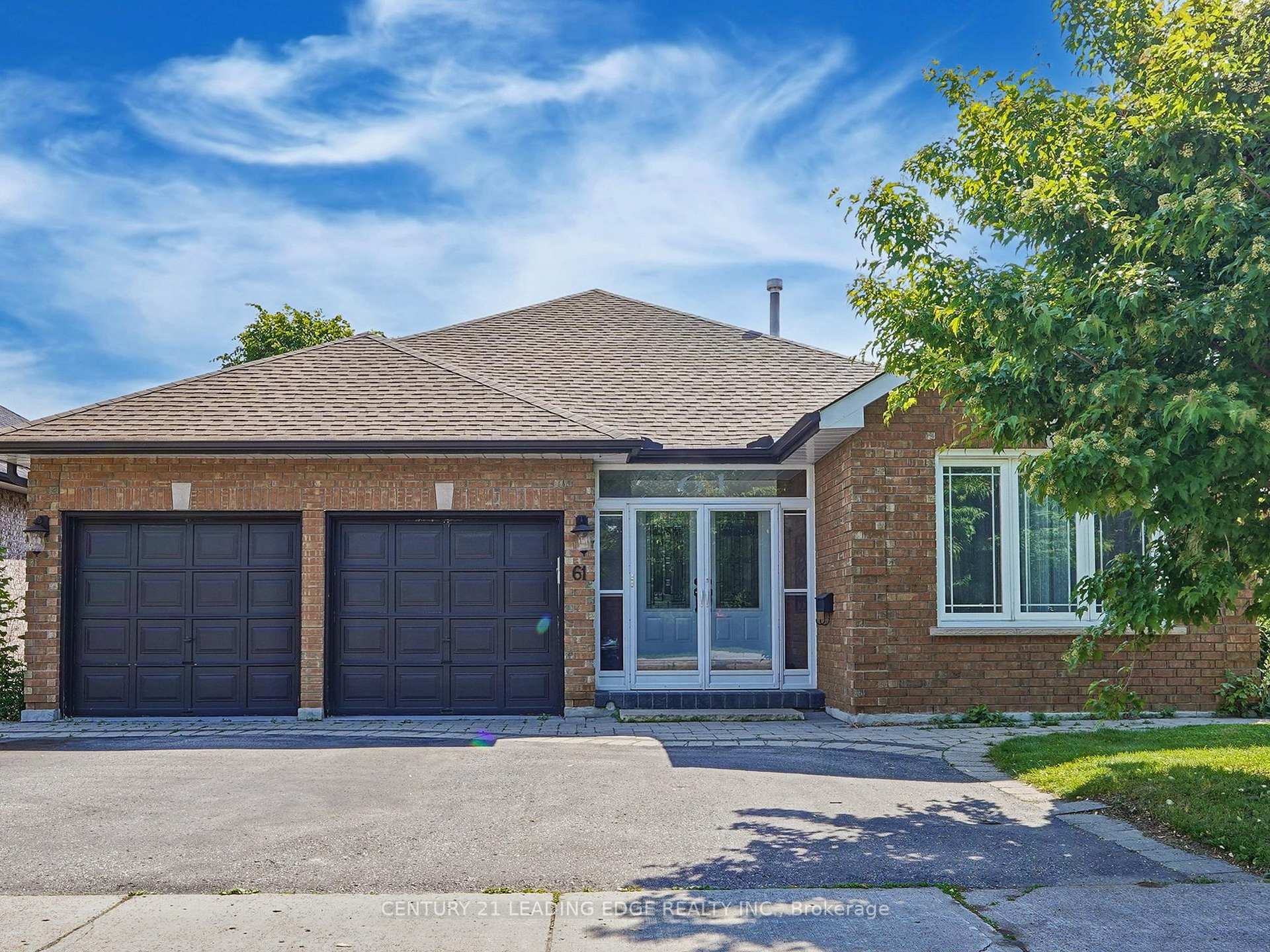 Photo de la propriété: 61 Garden Street In Between ON L1N 9E7