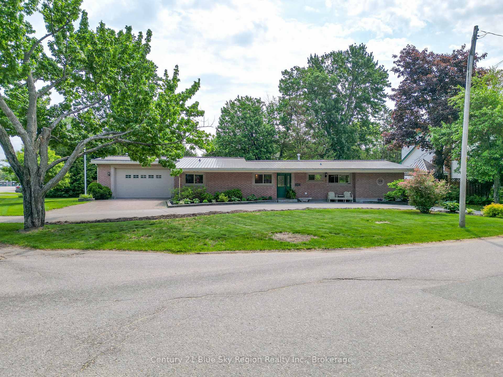 Property Photo: 50 Campbell Avenue E ON P1A 1V6