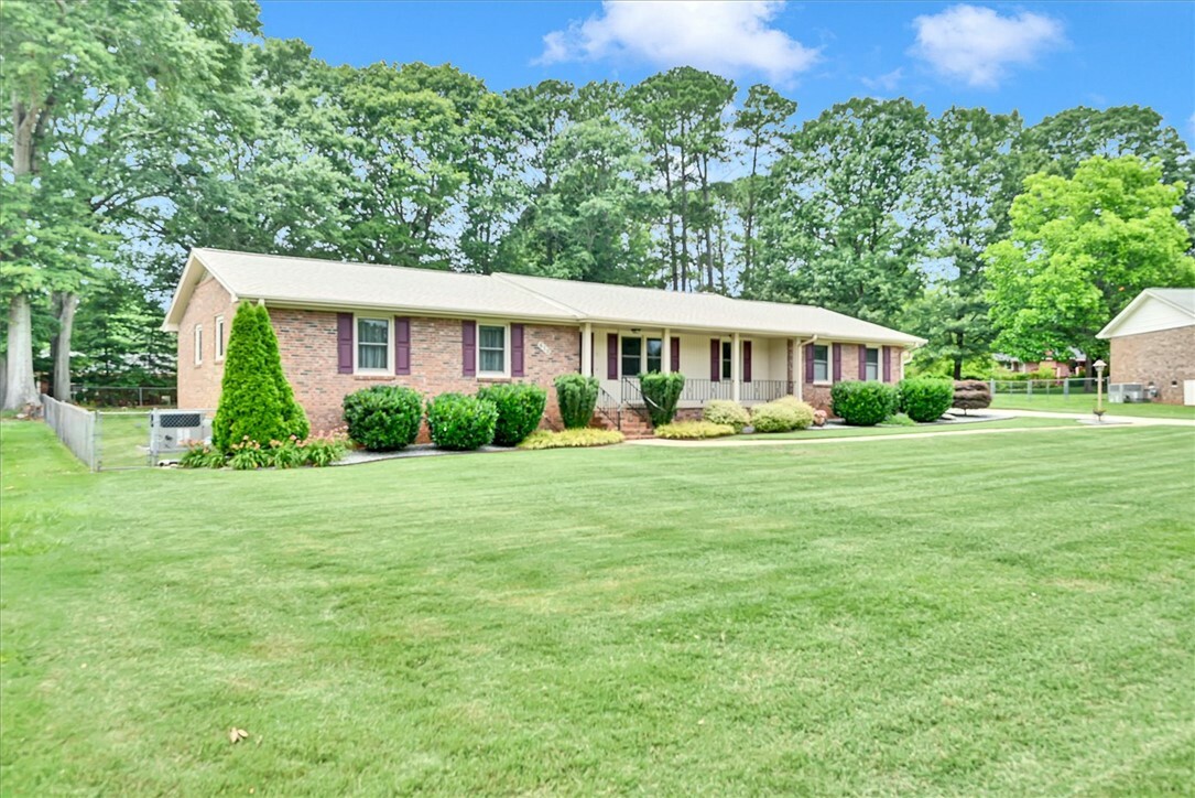 Property Photo: 410 Pine Bark Road SC 29625
