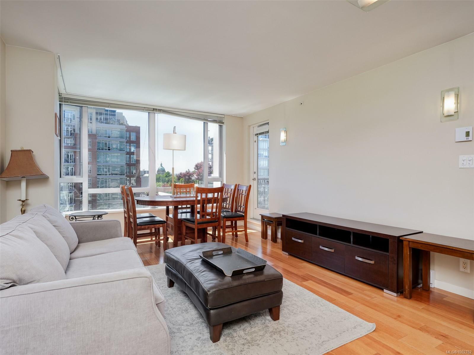 Property Photo: 751 Fairfield Rd 608 BC V8W 4A4