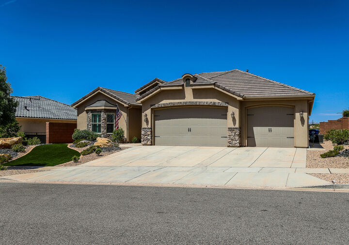 Property Photo:  621 N Sage Hen Dr  UT 84780 