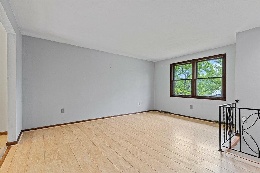 Property Photo: 3863 Grist Mill Ln PA 15668