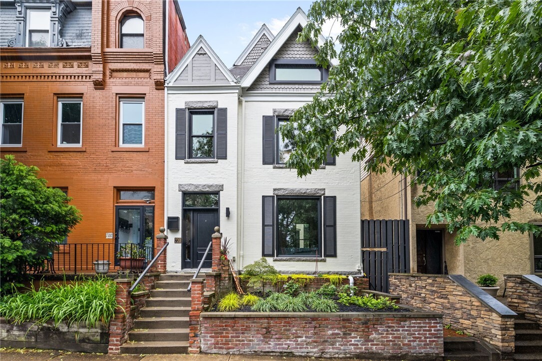 Property Photo: 720 Ivy Street PA 15232