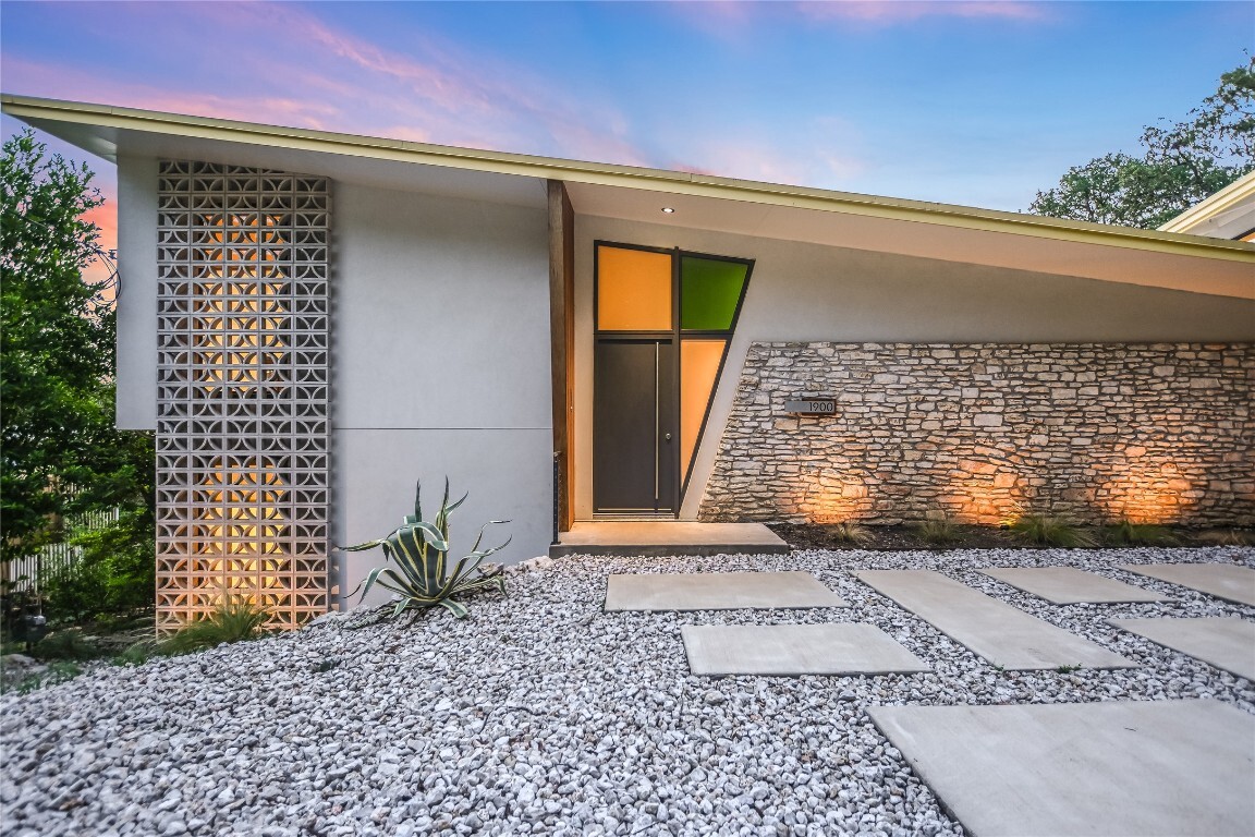 Property Photo: 1900 Airole Way TX 78704