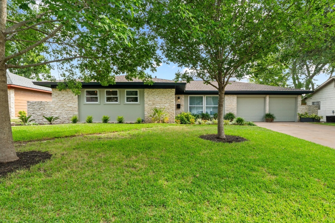 Property Photo: 1909 Belford Drive TX 78757
