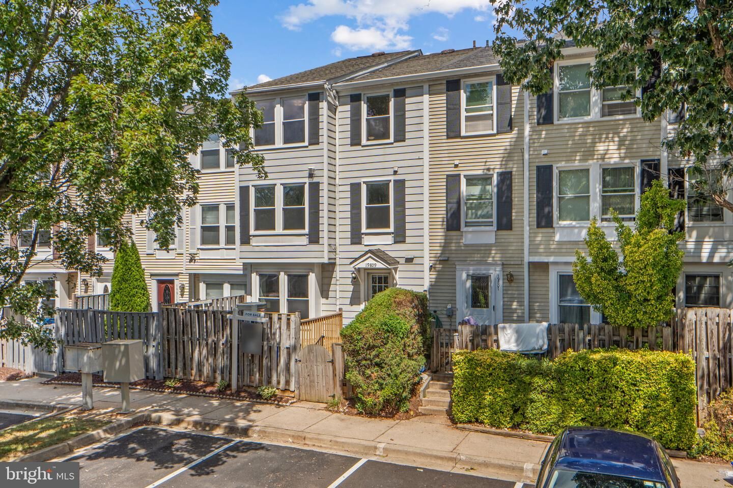 Property Photo: 19809 Larentia Drive MD 20874
