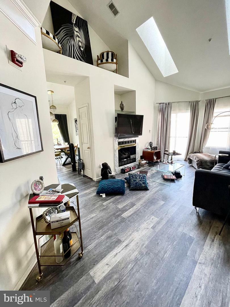 Property Photo: 6541 Grange Lane 401 VA 22315