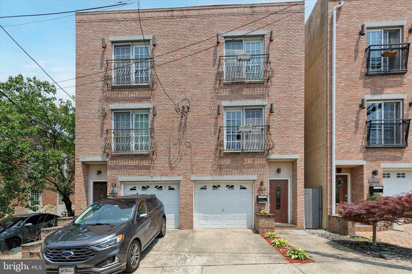 4557 High Street  Philadelphia PA 19127 photo