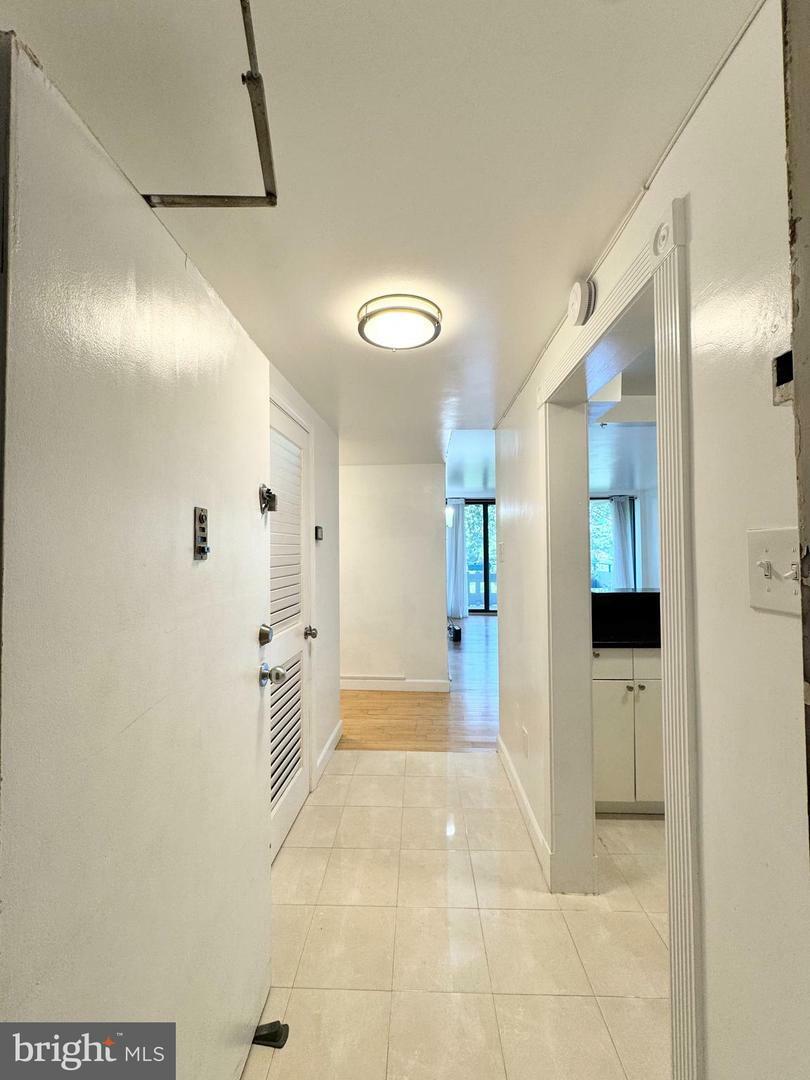 Property Photo: 6301 Stevenson Avenue 808 VA 22304