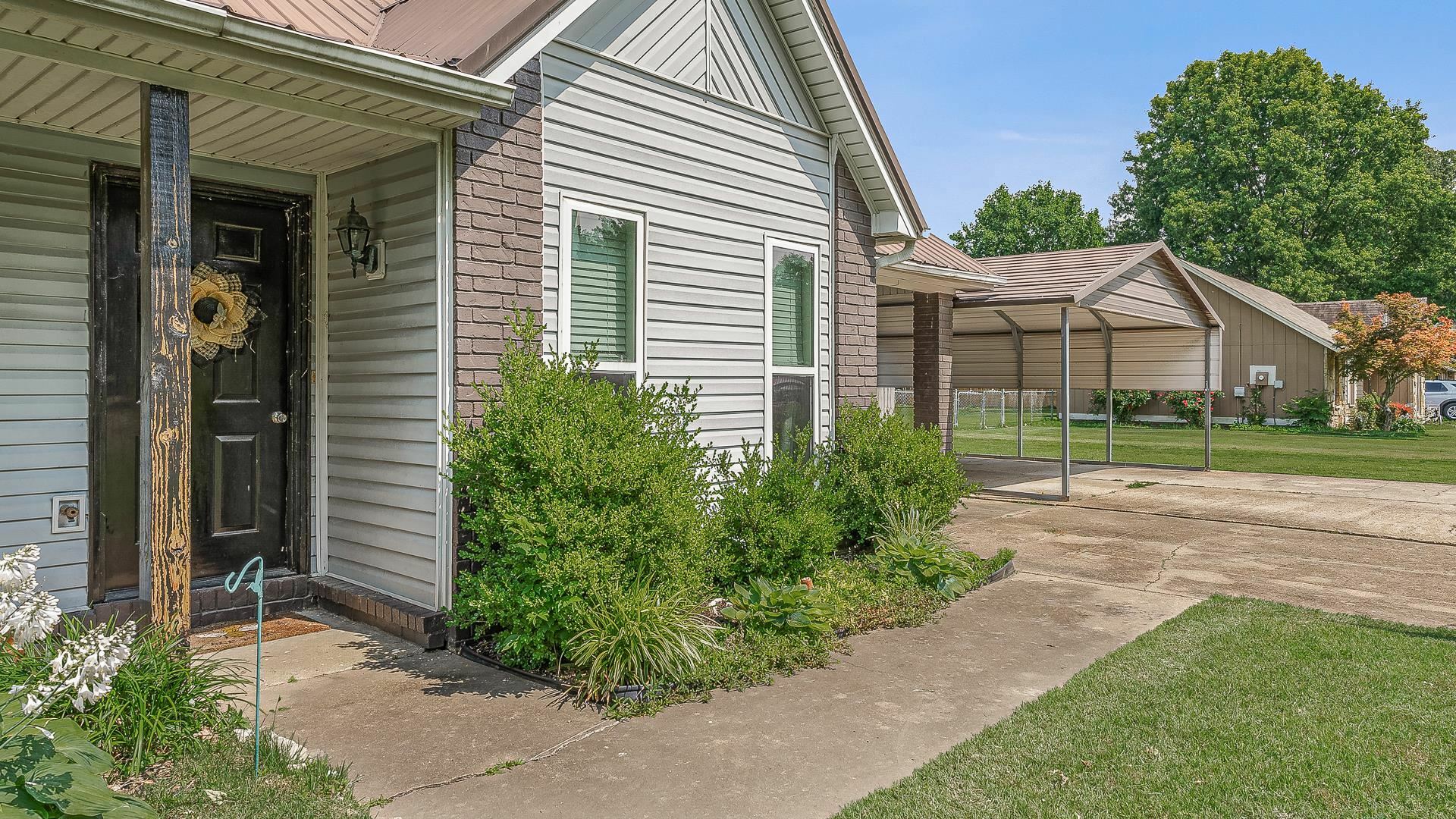 Property Photo: 2 Windfield Cir AR 72472