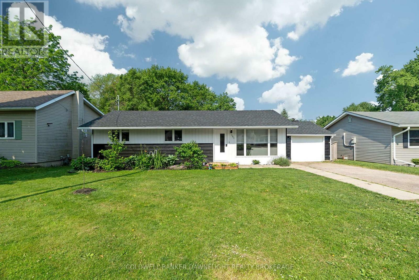 Property Photo: 181 Carling Street ON N0M 1S2