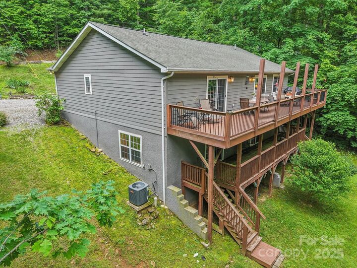 Property Photo:  574 Appaloosa Trail  NC 28785 