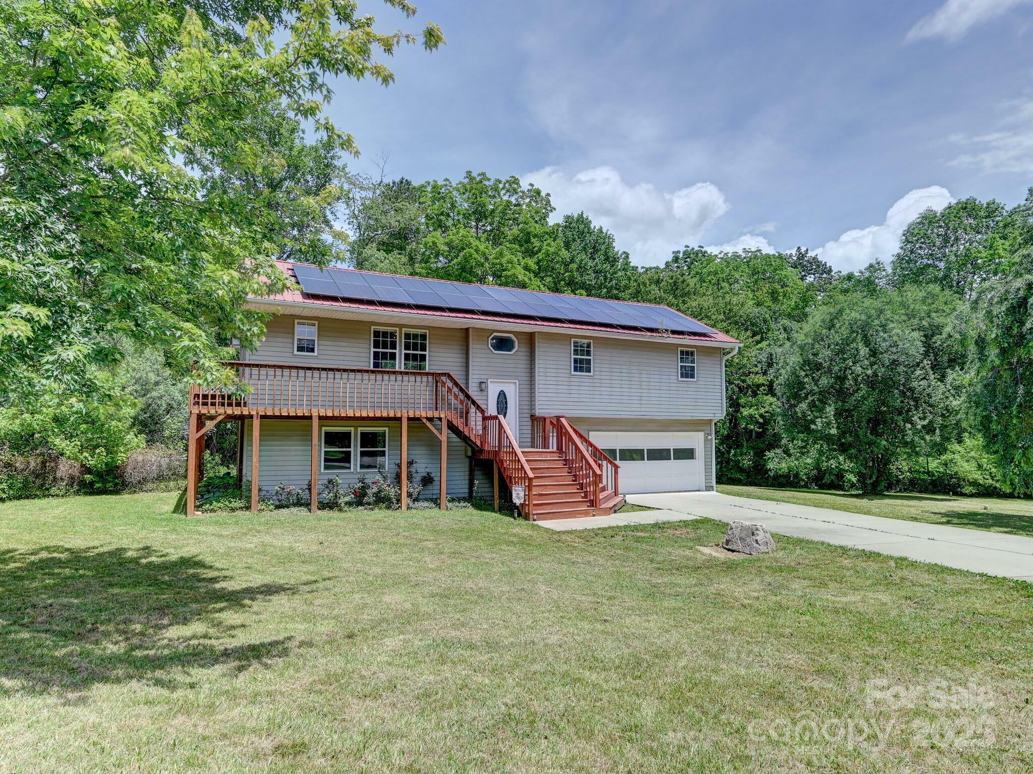 Property Photo: 14 Spring Lake Drive NC 28732