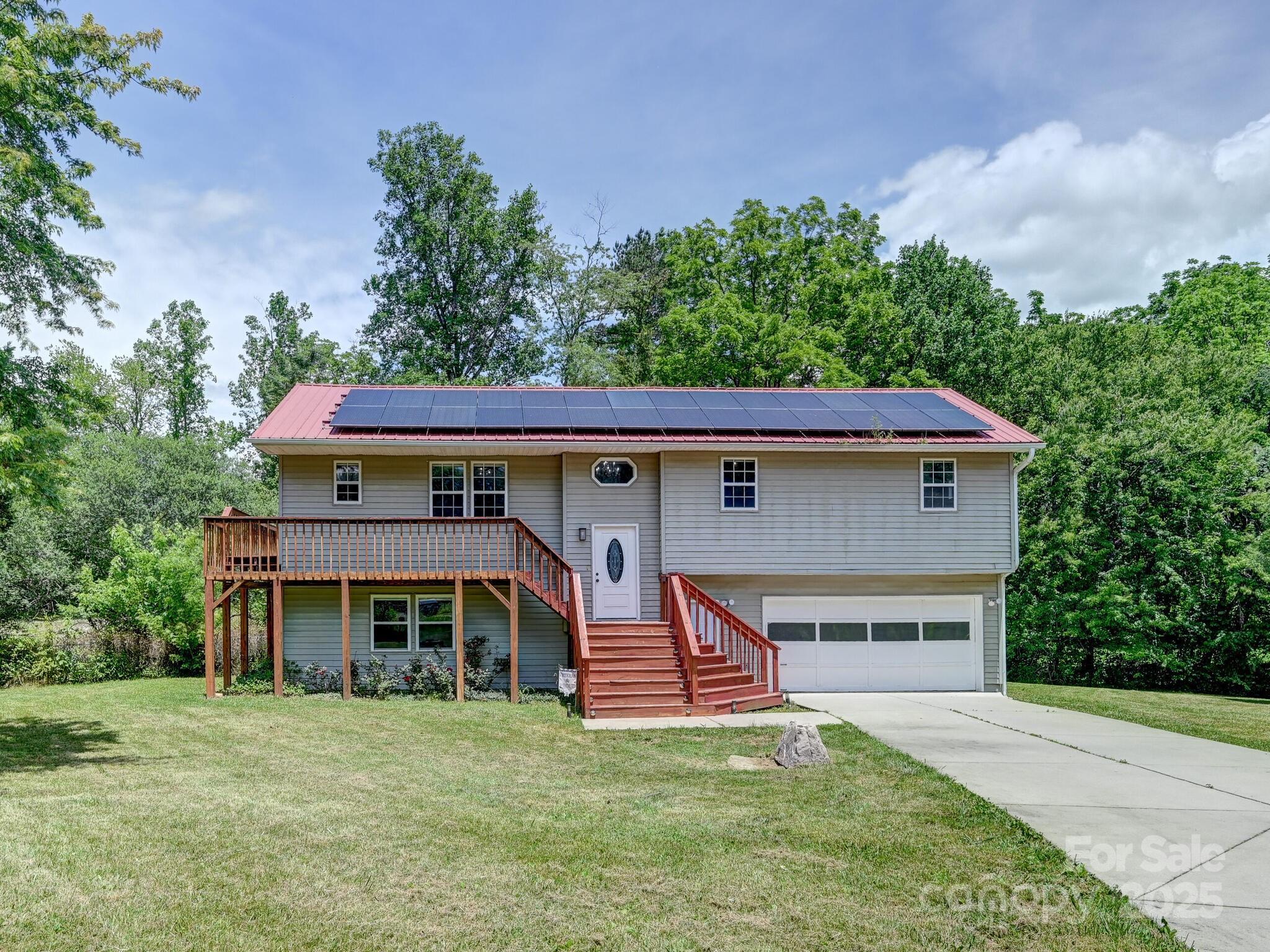 Property Photo: 14 Spring Lake Drive NC 28732