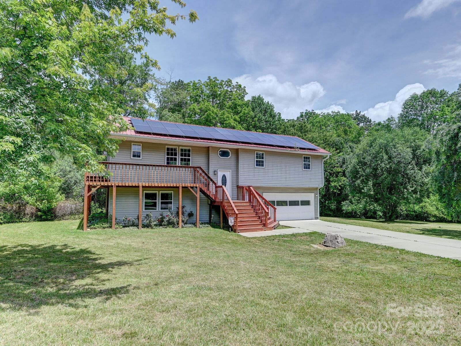 Property Photo: 14 Spring Lake Drive NC 28732