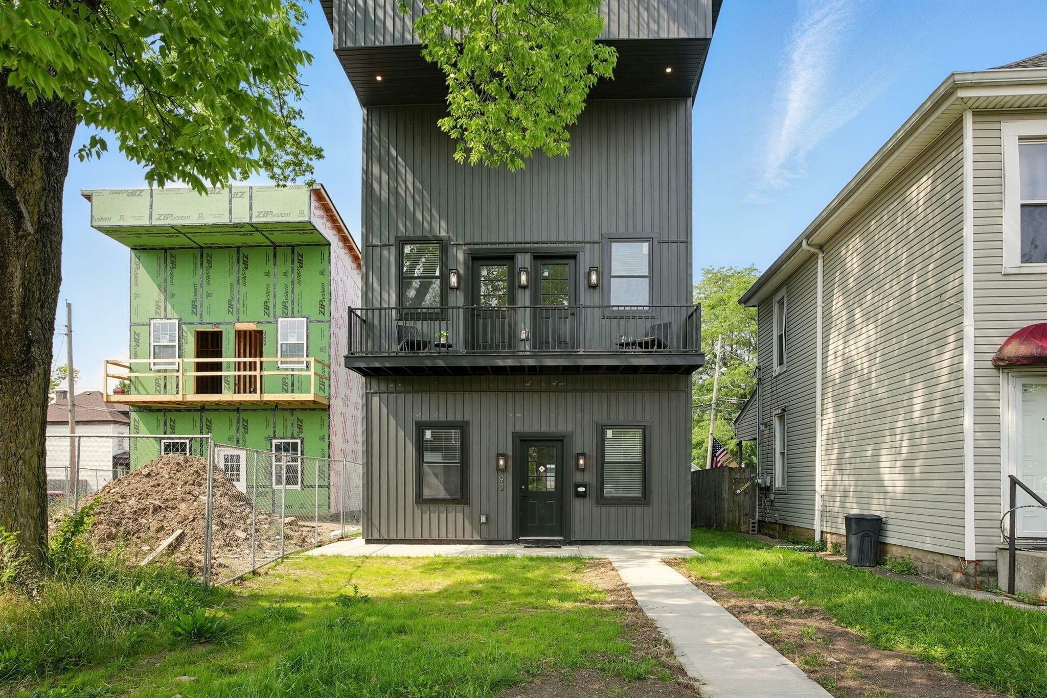Property Photo: 92 E Innis Avenue OH 43207