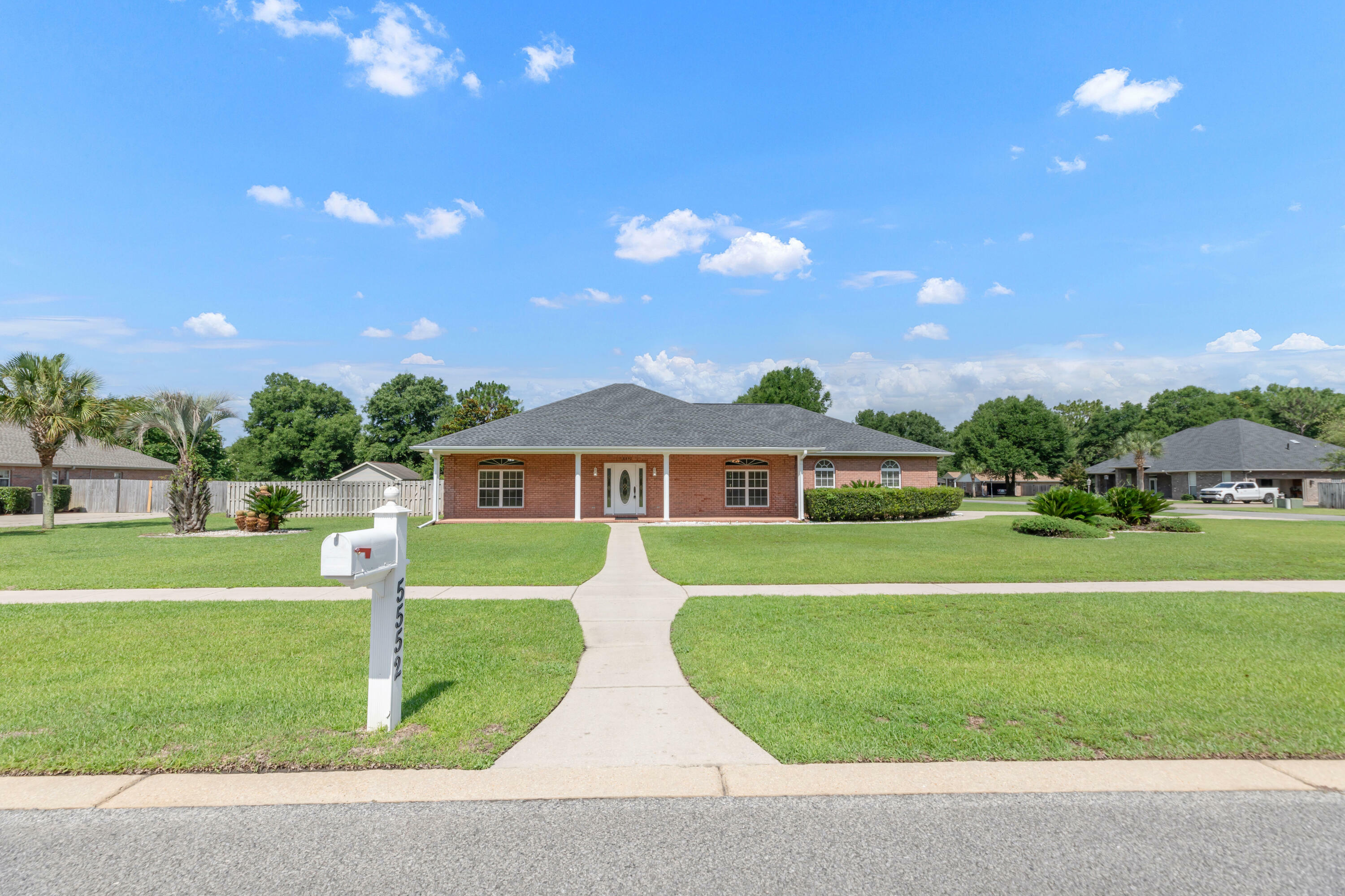 Property Photo: 5552 Frontier Drive FL 32536