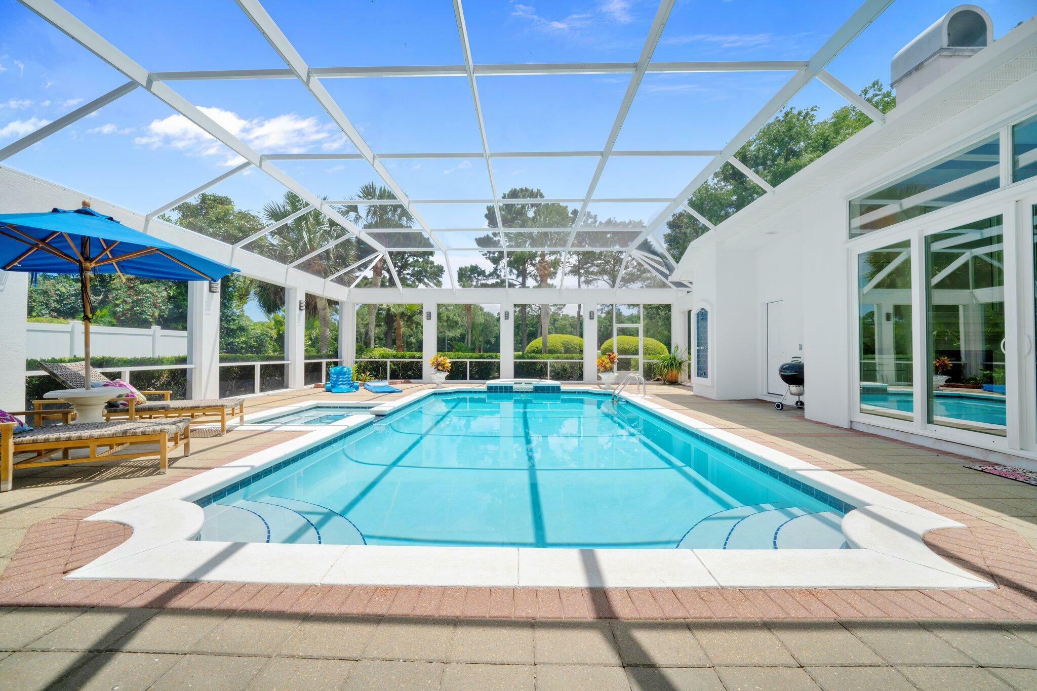Property Photo:  129 W Country Club Drive  FL 32541 
