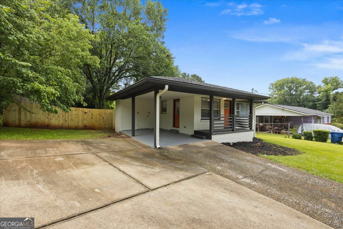 Property Photo: 1553 McCallie Boulevard NW GA 30318