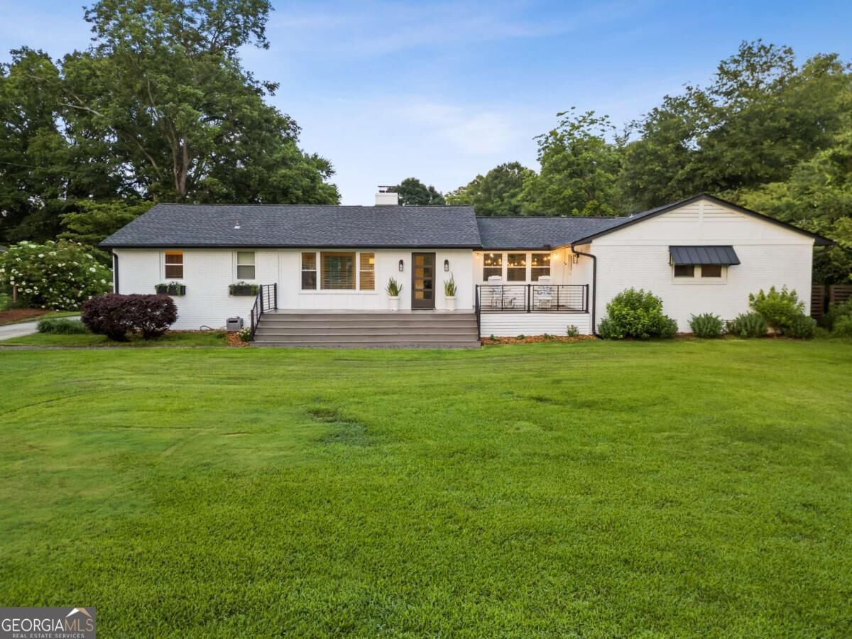 Property Photo:  320 N Church Street  GA 30683 