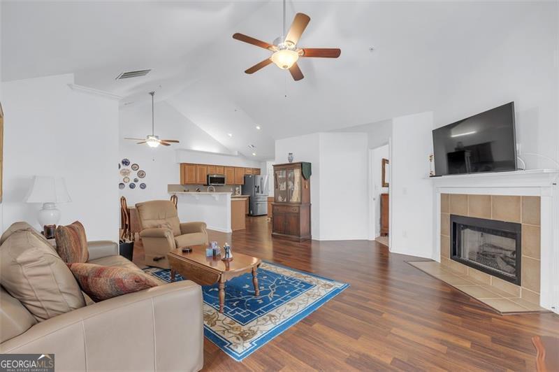 Property Photo: 1402 Silver Summit GA 30094