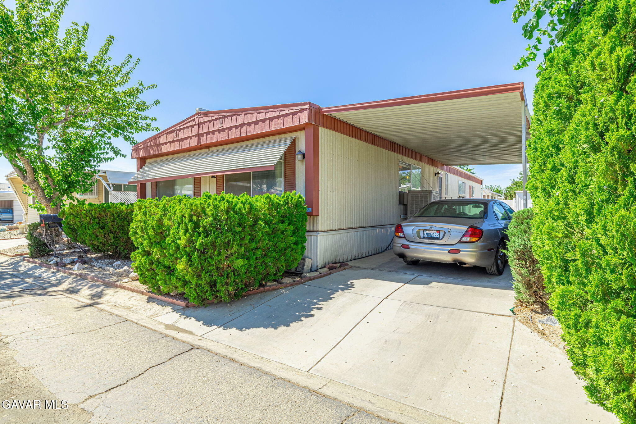 Property Photo: 2550 E Avenue I 94 CA 93535