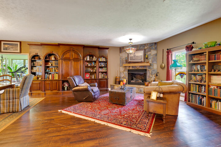 Property Photo:  997 W 12th Street  GA 30707 