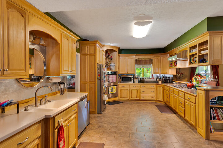 Property Photo:  997 W 12th Street  GA 30707 