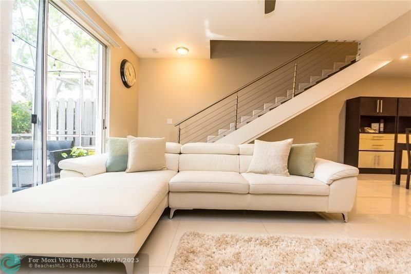 Property Photo: 830 Sorrento Dr 830 FL 33326