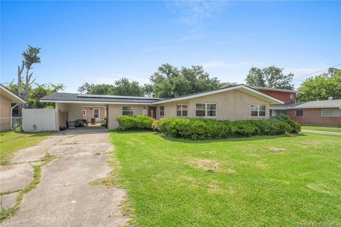 Property Photo: 2207 Clooney Street LA 70601