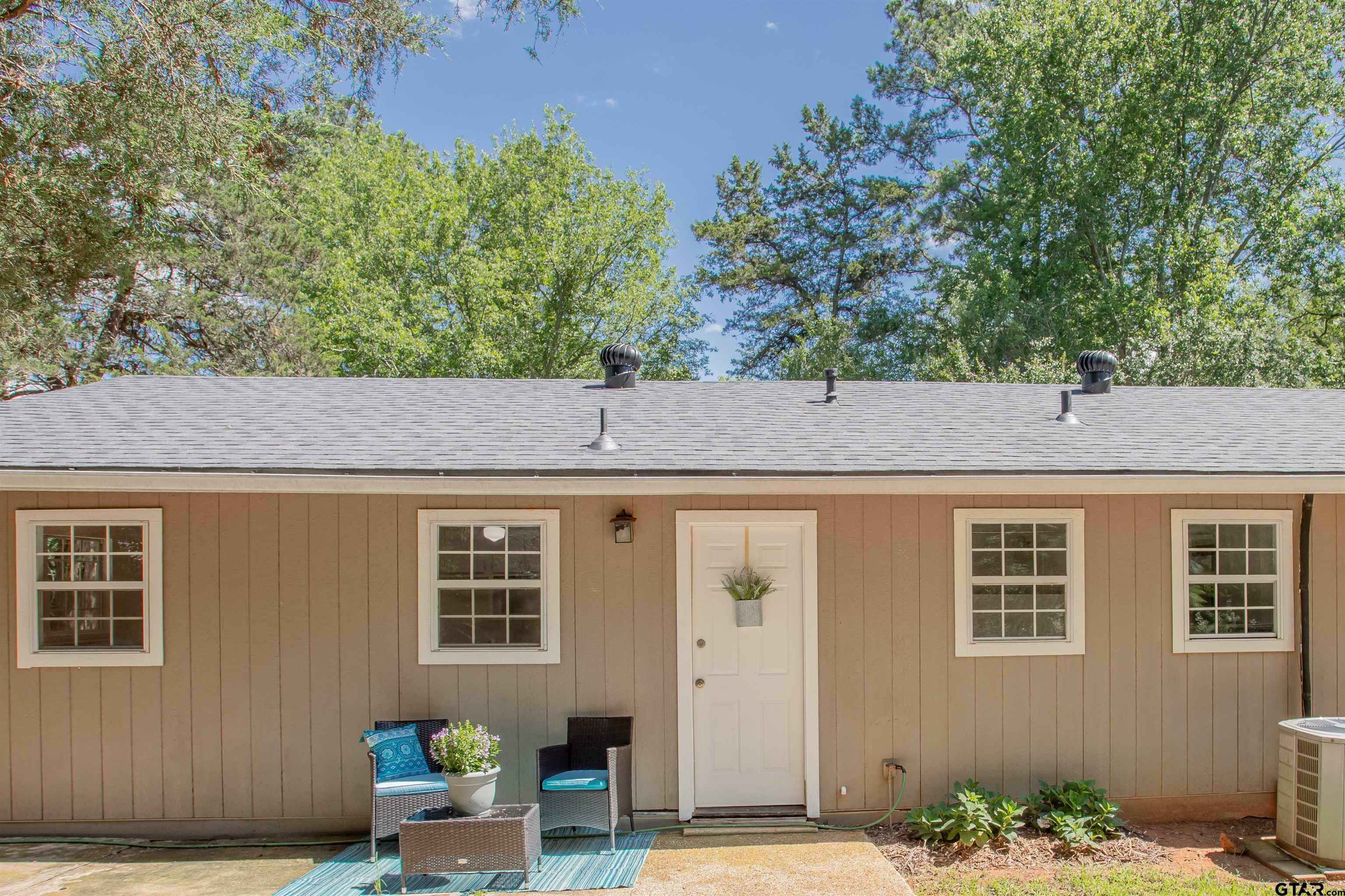 Property Photo: 19588 County Road 481 TX 75771