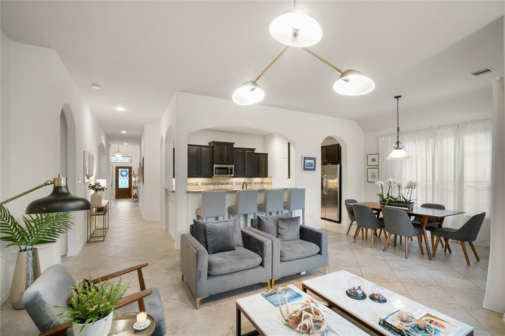 Property Photo:  99 W Jagged Ridge Circle  TX 77389 