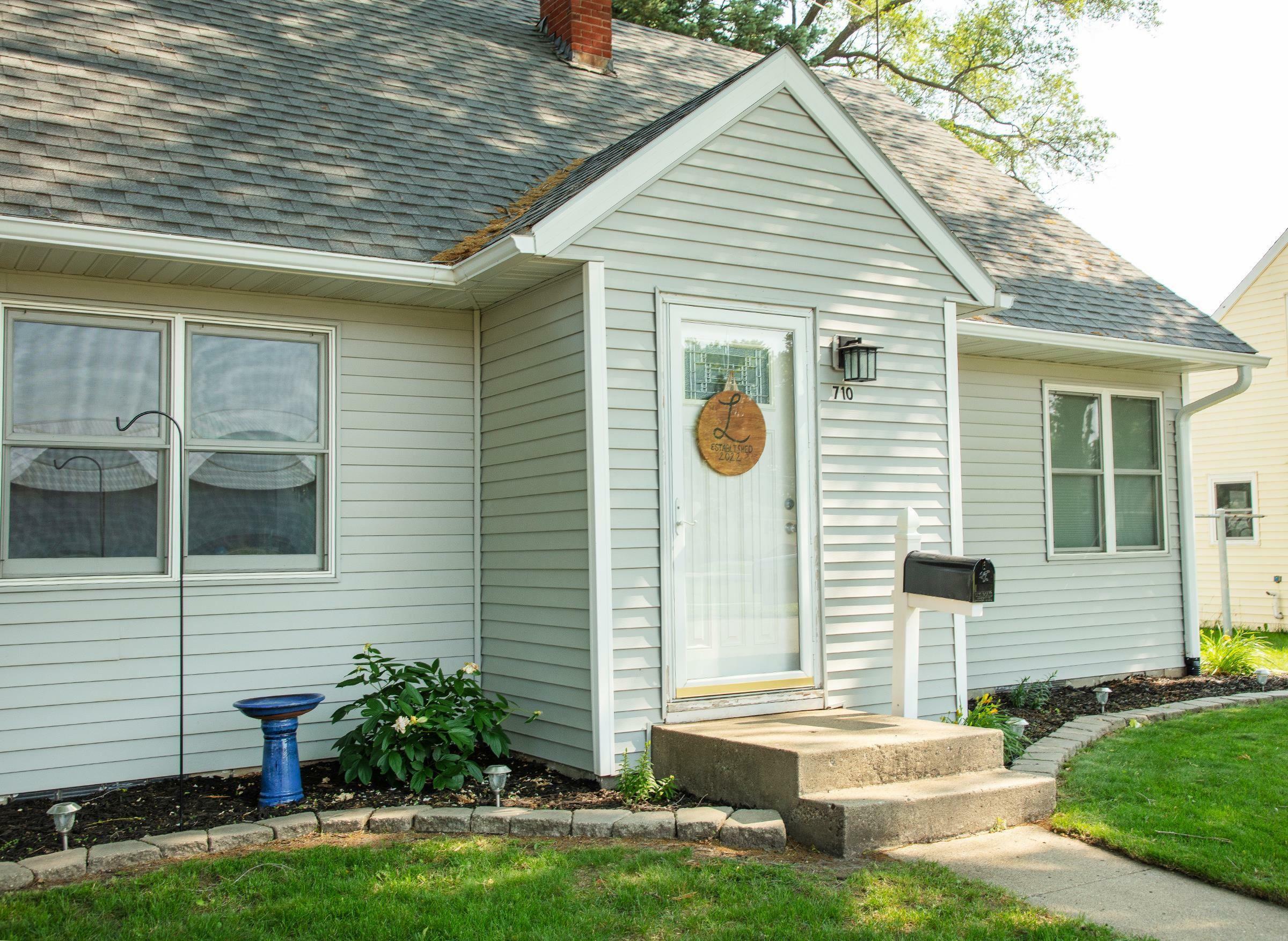 Property Photo: 710 SW 4th Avenue IA 50677