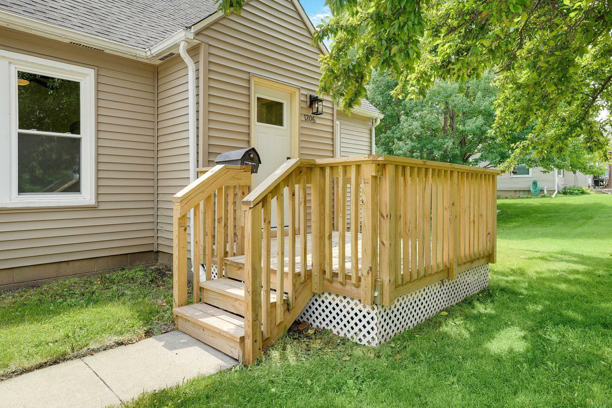 Property Photo: 1206 18 Street IA 50613
