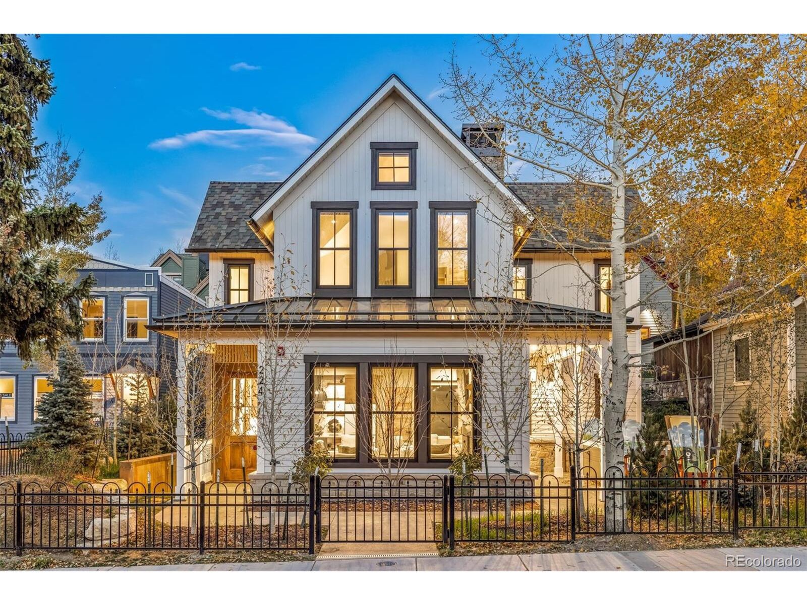 Property Photo:  