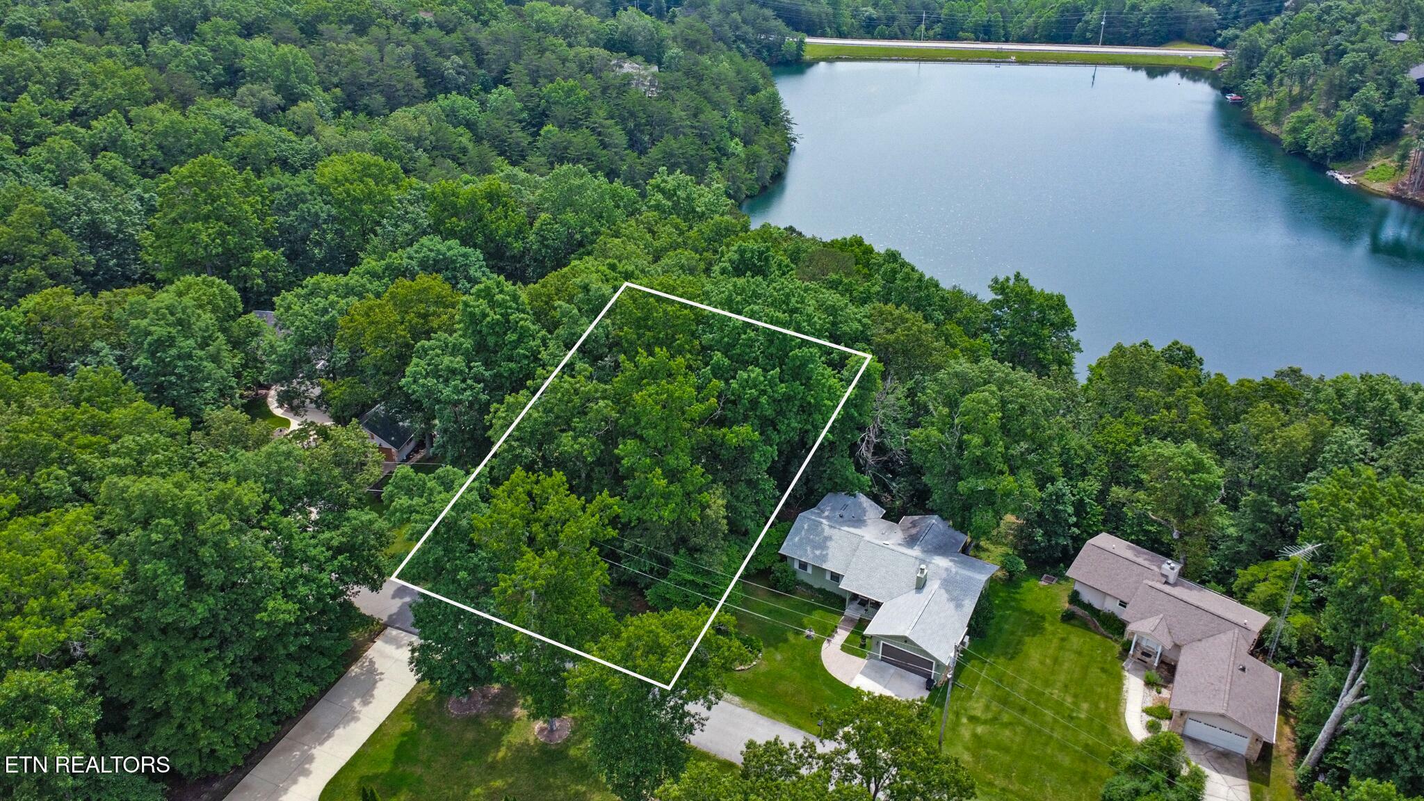 Property Photo: 23 Brambleton Court TN 38558