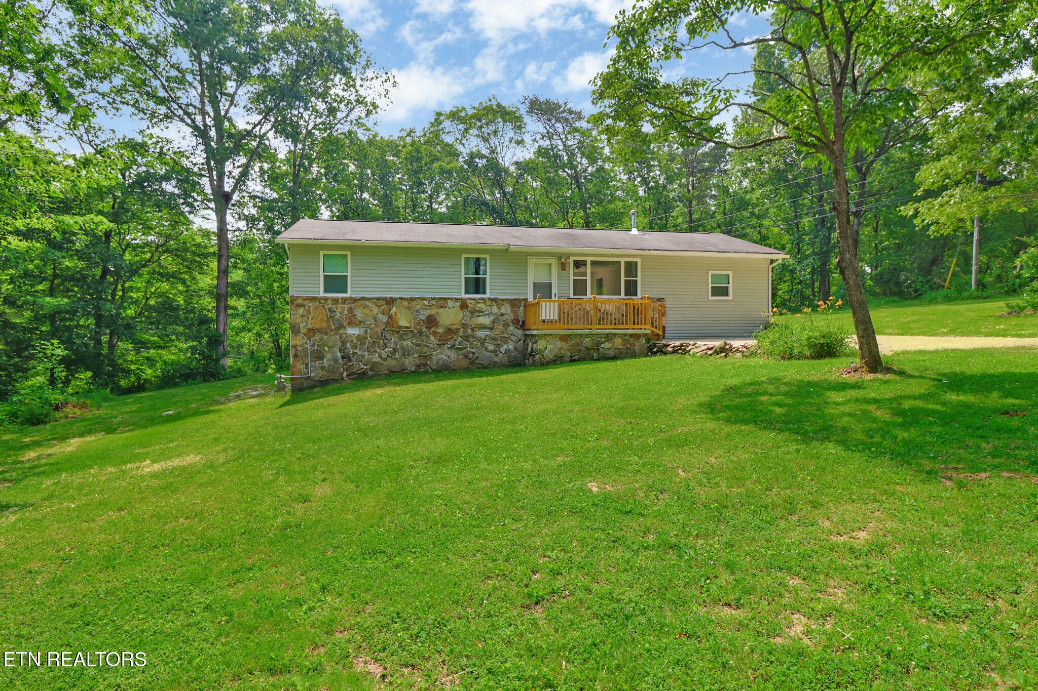 Property Photo: 484 Kerrigan Rd TN 38555