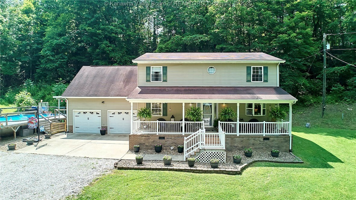 Property Photo: 215 Crosscut Lane WV 25159