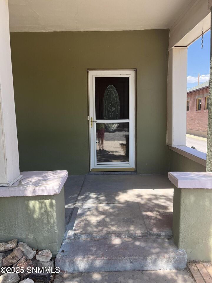 Property Photo: 311 S Miranda Street NM 88005