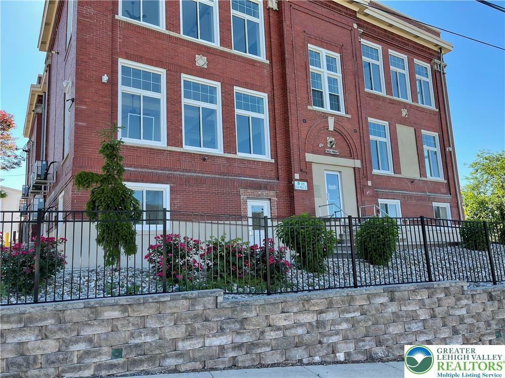 Property Photo:  216 Penn Street 9  PA 18014 