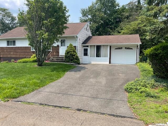 Property Photo:  23 Elm Street  NY 10923 