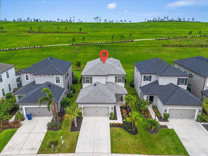 Property Photo:  5540 Summit Glen  FL 34203