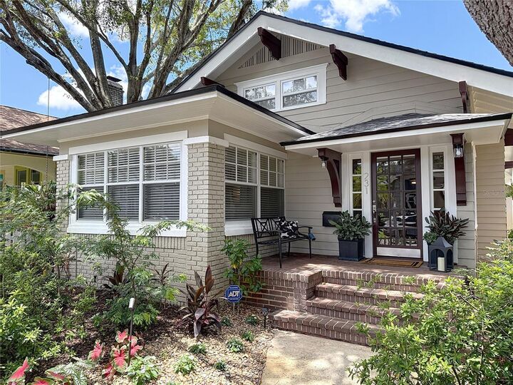 231 15th Avenue NE  St Petersburg FL 33704 photo