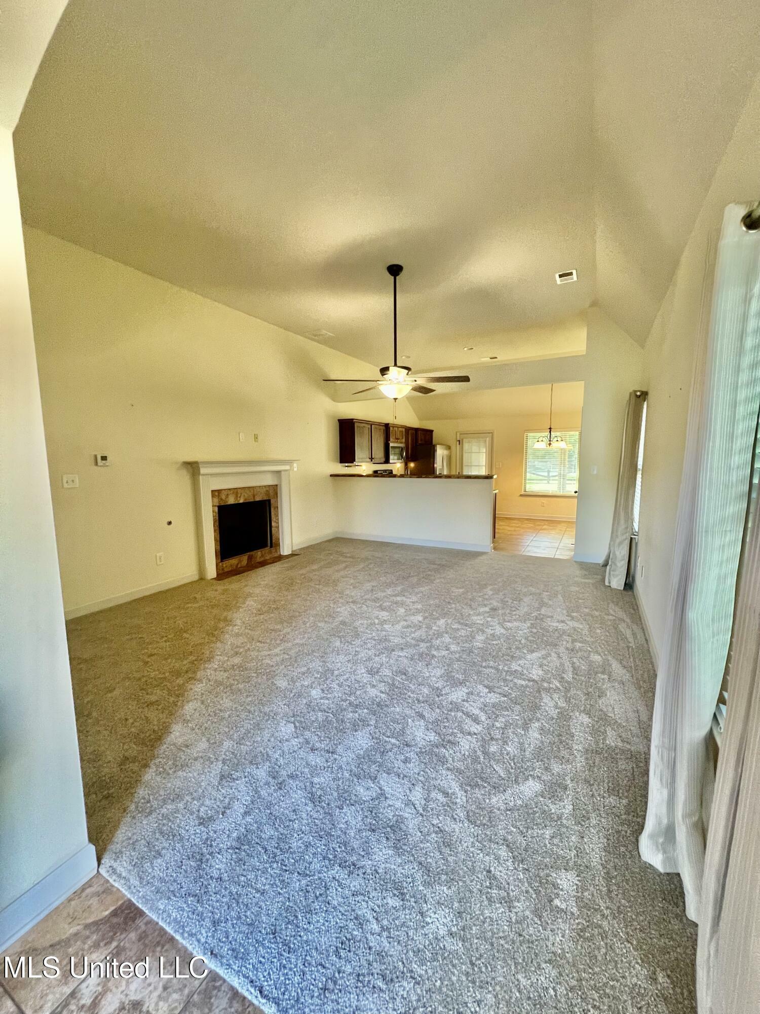 Property Photo:  1164 Chestnut Drive  MS 38671 