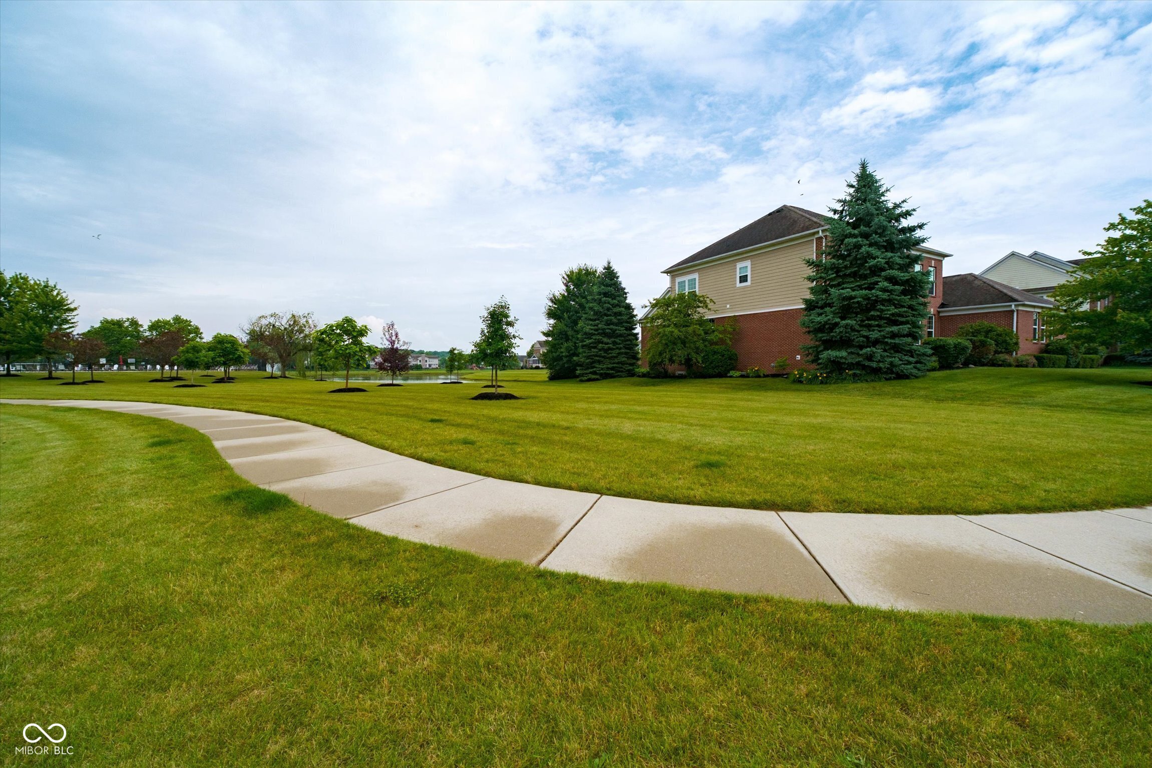 Property Photo:  4617 S Cobblestone Drive  IN 46077 