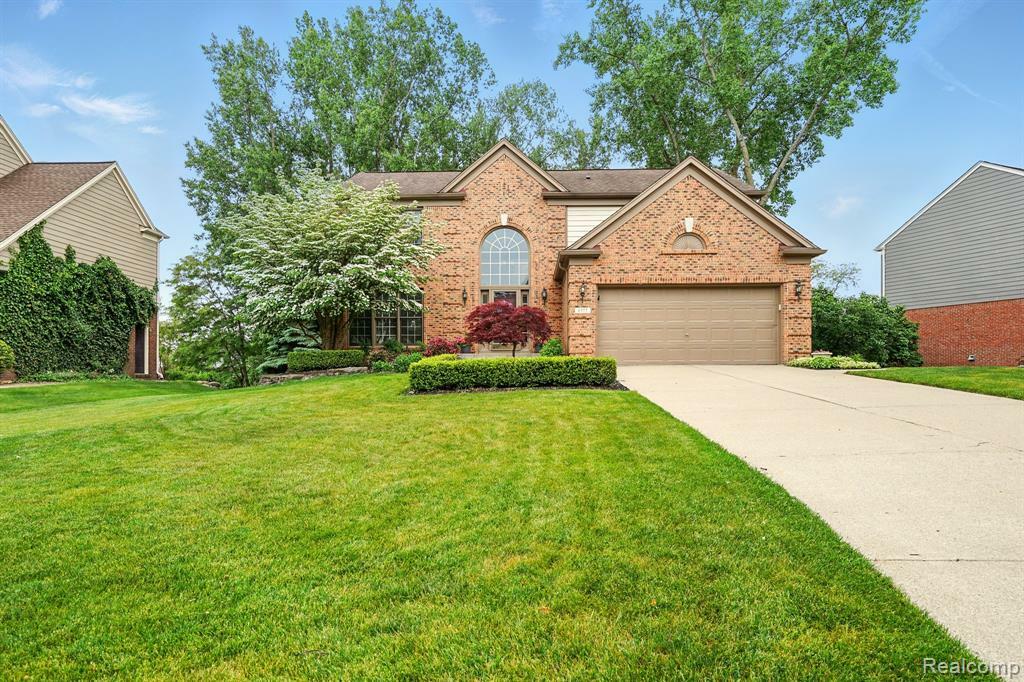1377 Lake Shore Boulevard  Lake Orion MI 48362 3911 photo