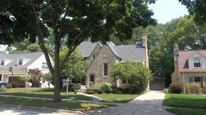 Property Photo:  2544 N 91st St  WI 53226 